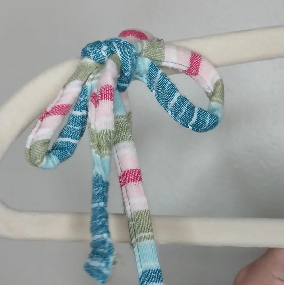 OLD NAVY tie straps cute colors! Size XXL
